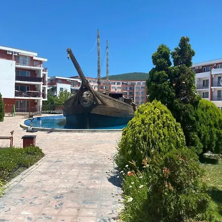 Noks With Sea View דירה אלניטה